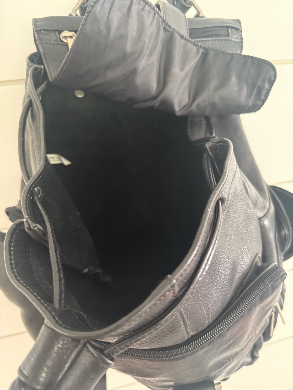 Vintage Leather Backpack Black Midsize Drawstring Pockets BuckleHeritage - Picture 13 of 16